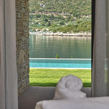 Into The Blue * Arkadiko Chorio