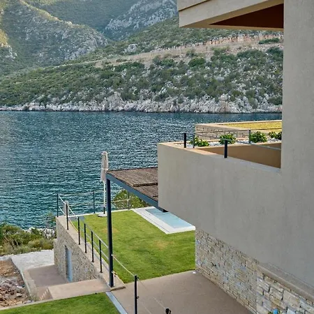 Apartment Into The Blue