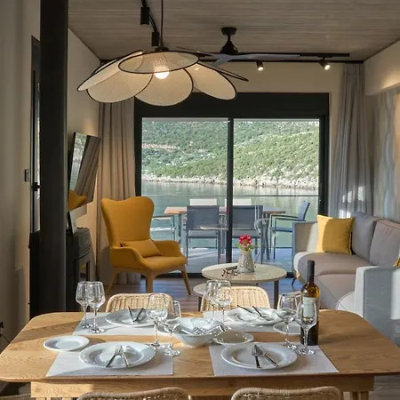 Into The Blue * Arkadiko Chorio