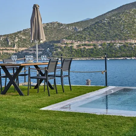 Into The Blue * Arkadiko Chorio