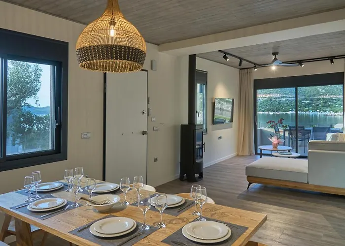 아파트 Into The Blue