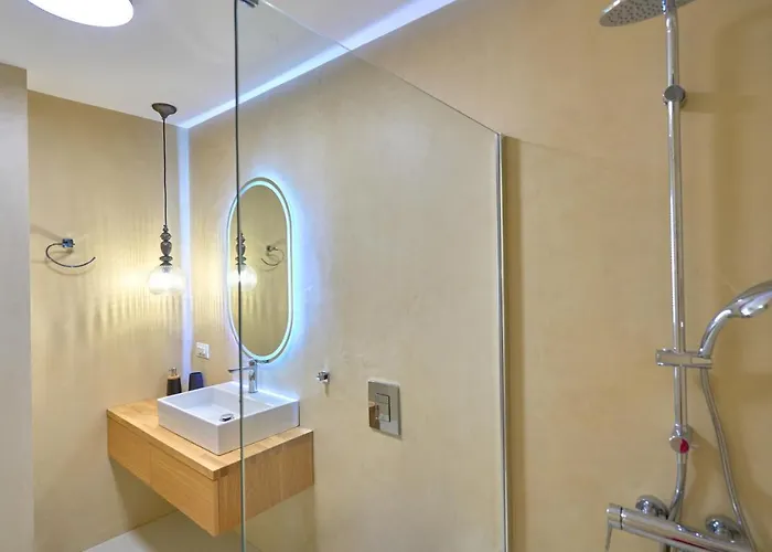 Apartment Into The Blue *