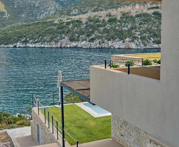 Apartment Into The Blue