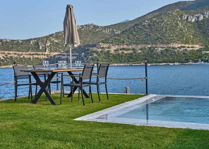 Into The Blue * Arkadiko Chorio